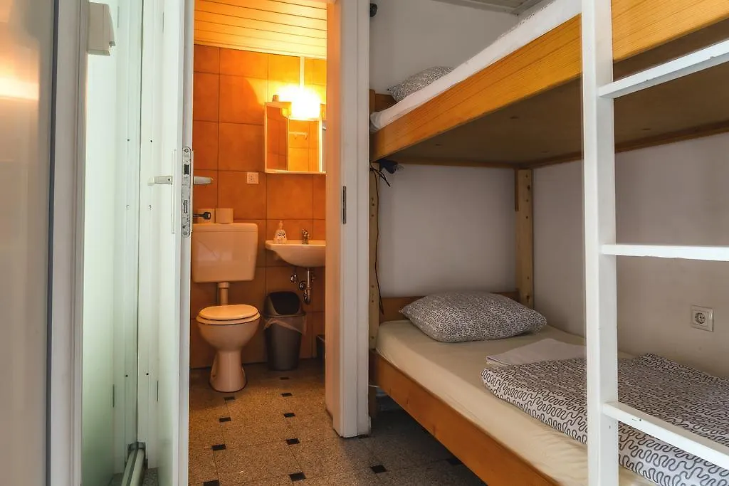 Hostel 24 Lublaň 0*,